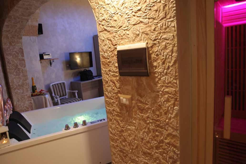 Afrodite Luxury Suite Veglie Exterior foto